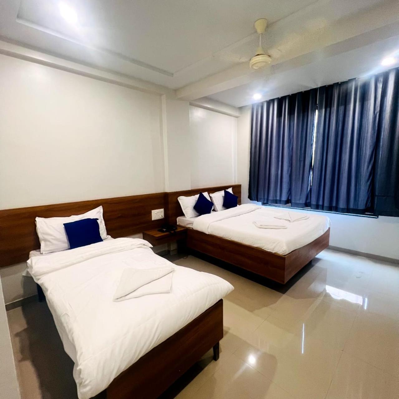 Hotel Sai Smruti Shirdi Buitenkant foto